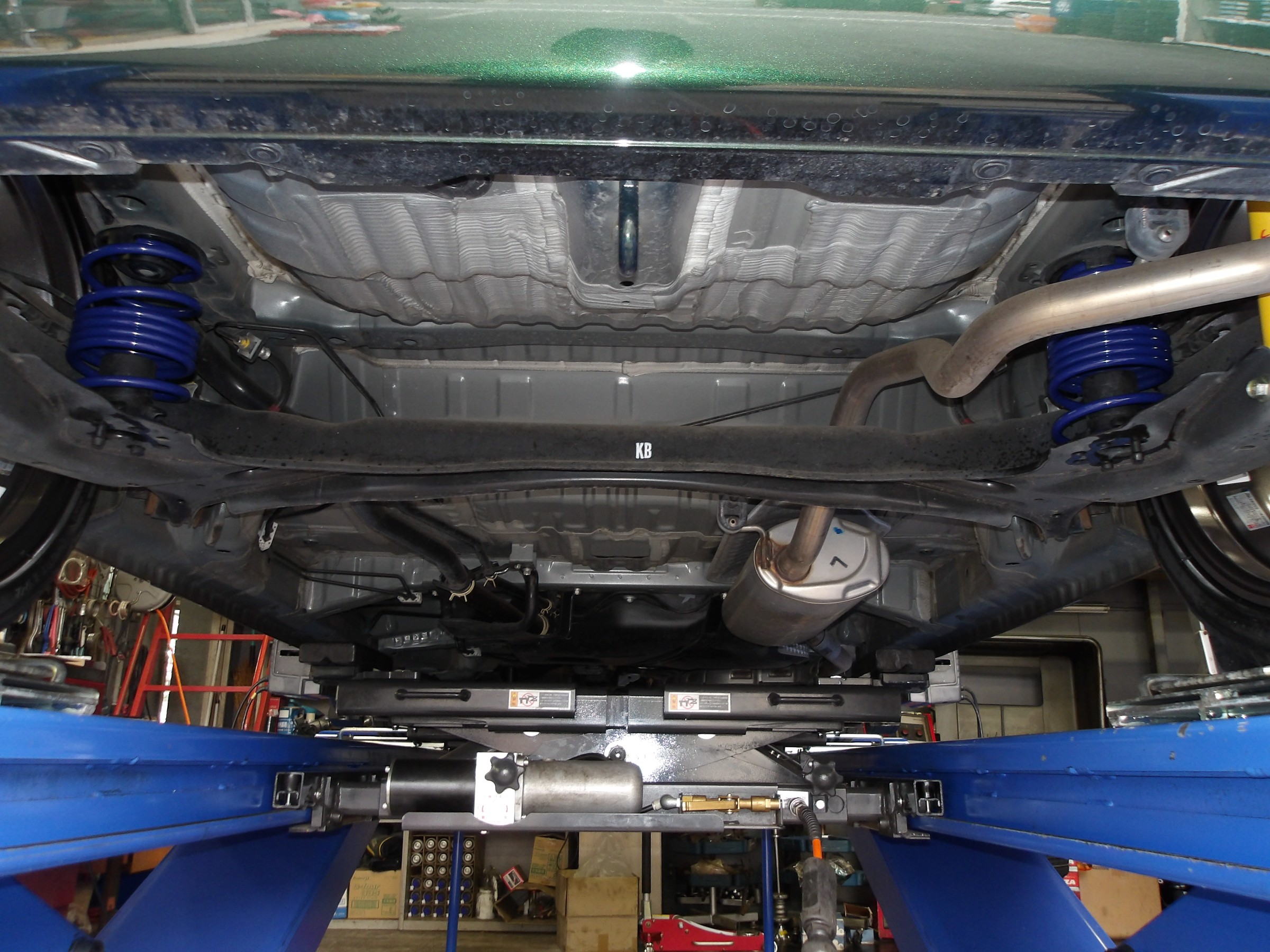 NｰONE（JG3）KYB製サスペンションキット「ローファースポーツ」装着