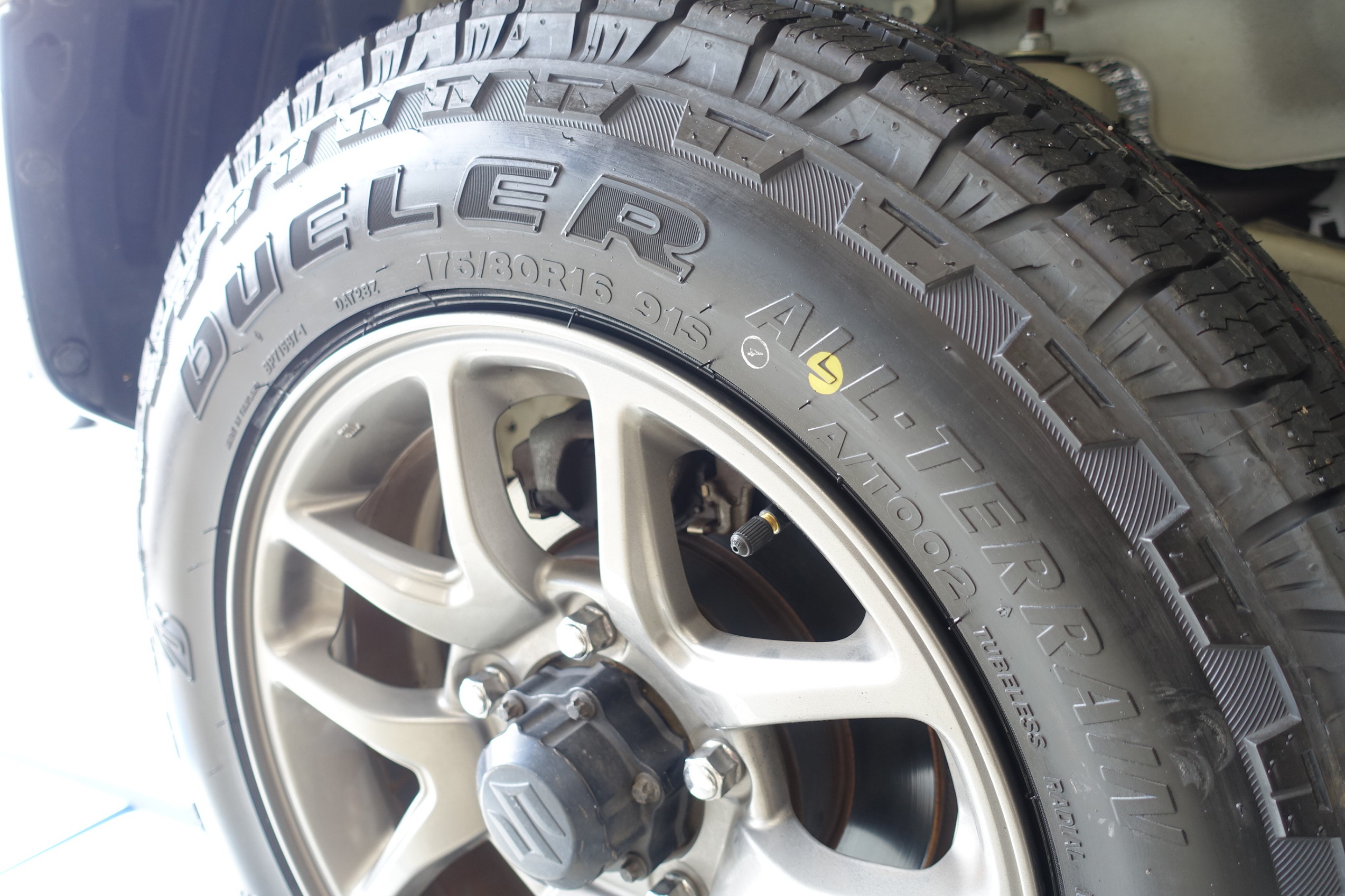 スズキ ジムニー（JB64W）& DUELER ALL-TERRAIN A/T002