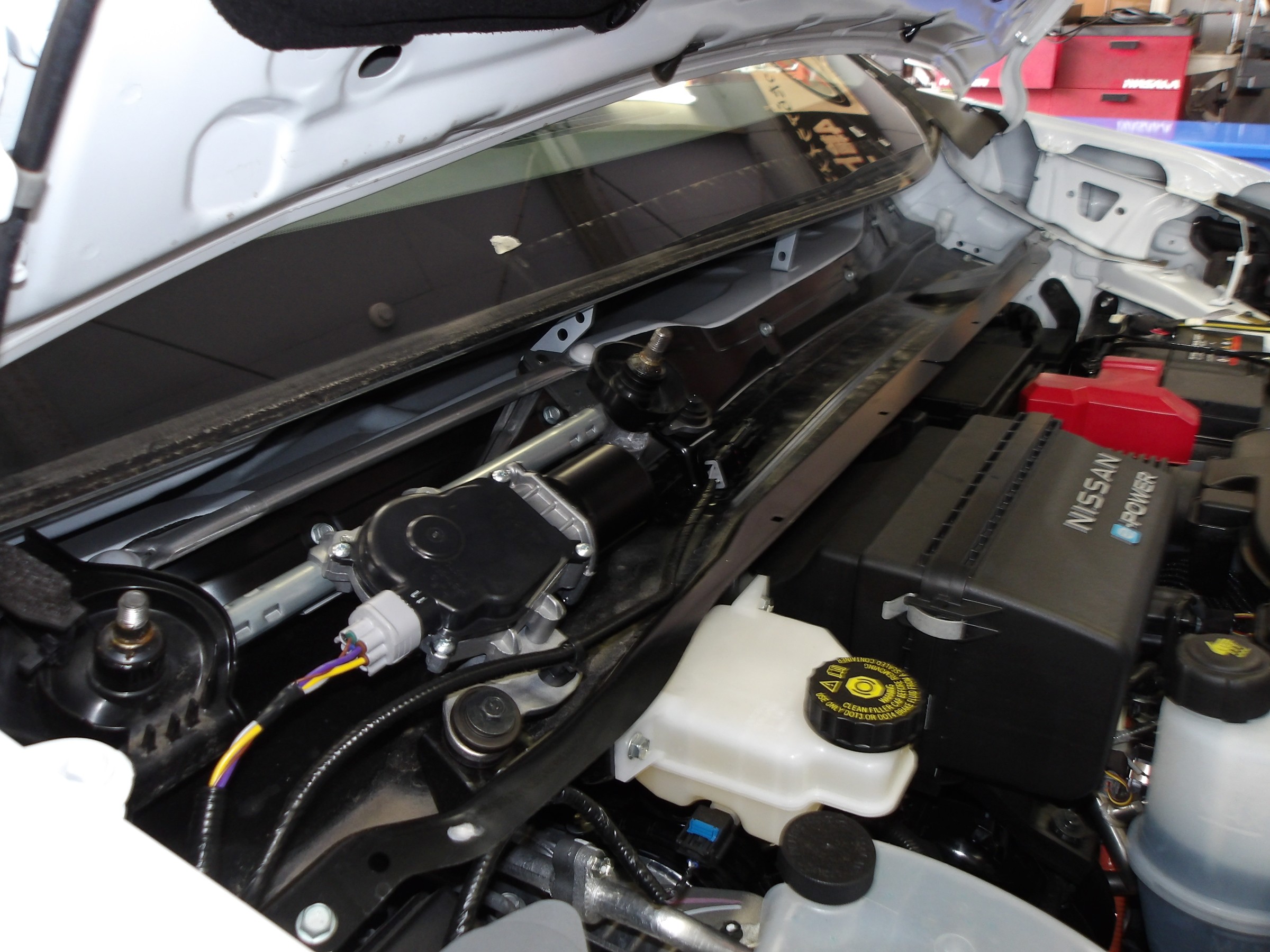 セレナ（SFNC28：eｰPOWER）RSｰR製ローダウンスプリング「Ti2000