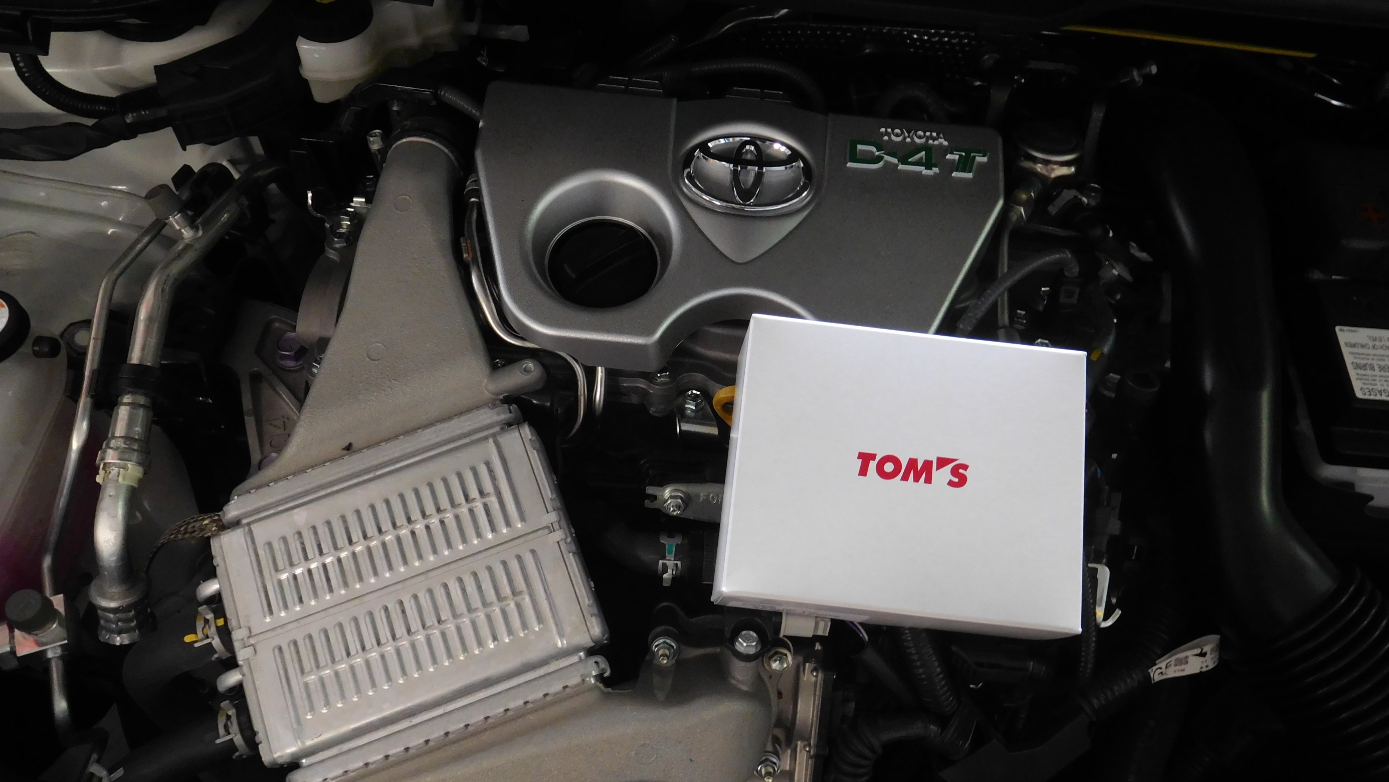TOM'S（自動車用品） TOM'S パワーボックス トヨタ クラウン アスリート 2.0 T 2WD ARS210用 22205-TS001 