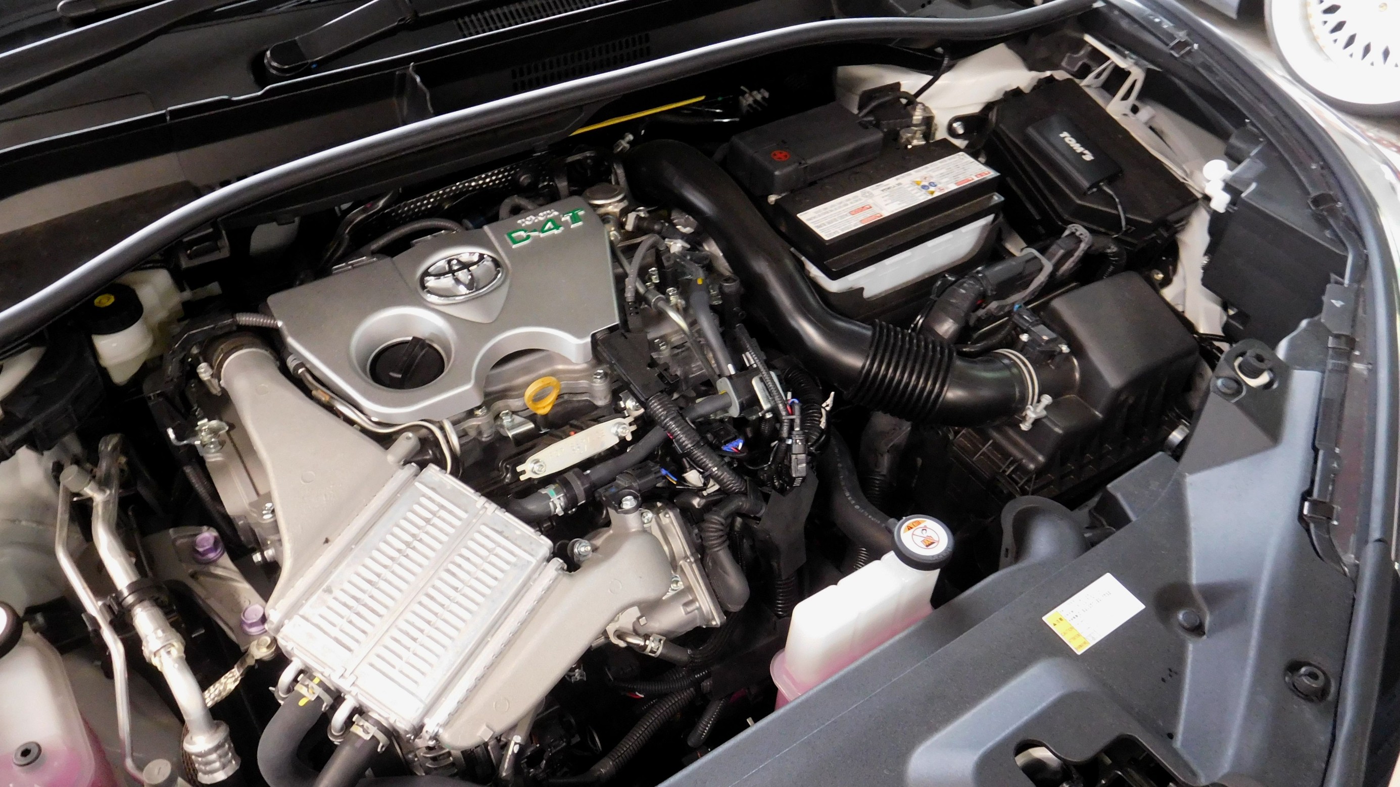 トヨタ C-HR NGX50 に 新商品♪ TOM'S（トムス） POWER BOX