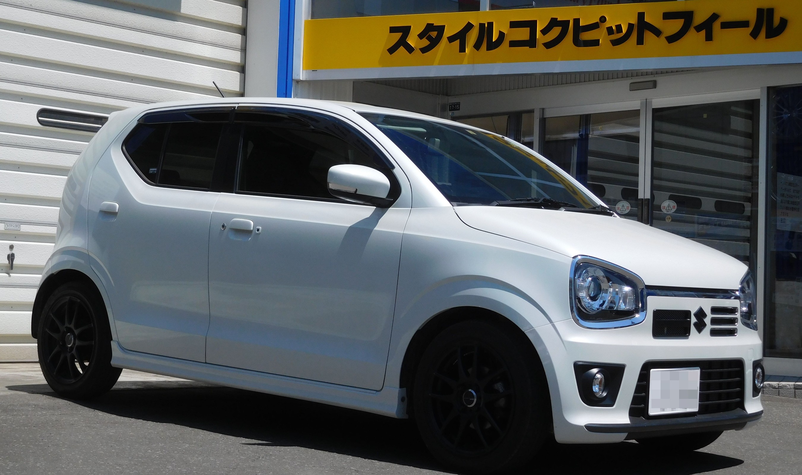 スズキ アルトターボ RS のショックアブソーバー交換作業 スズキ アルトターボ RS のショックアブソーバー交換作業