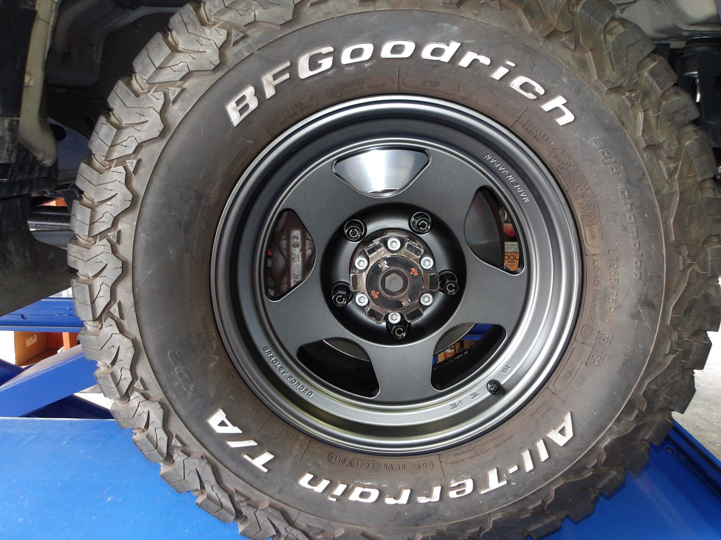 ランドクルーザー プラド（GDJ76）4×4エンジニアリング製鍛造アルミ