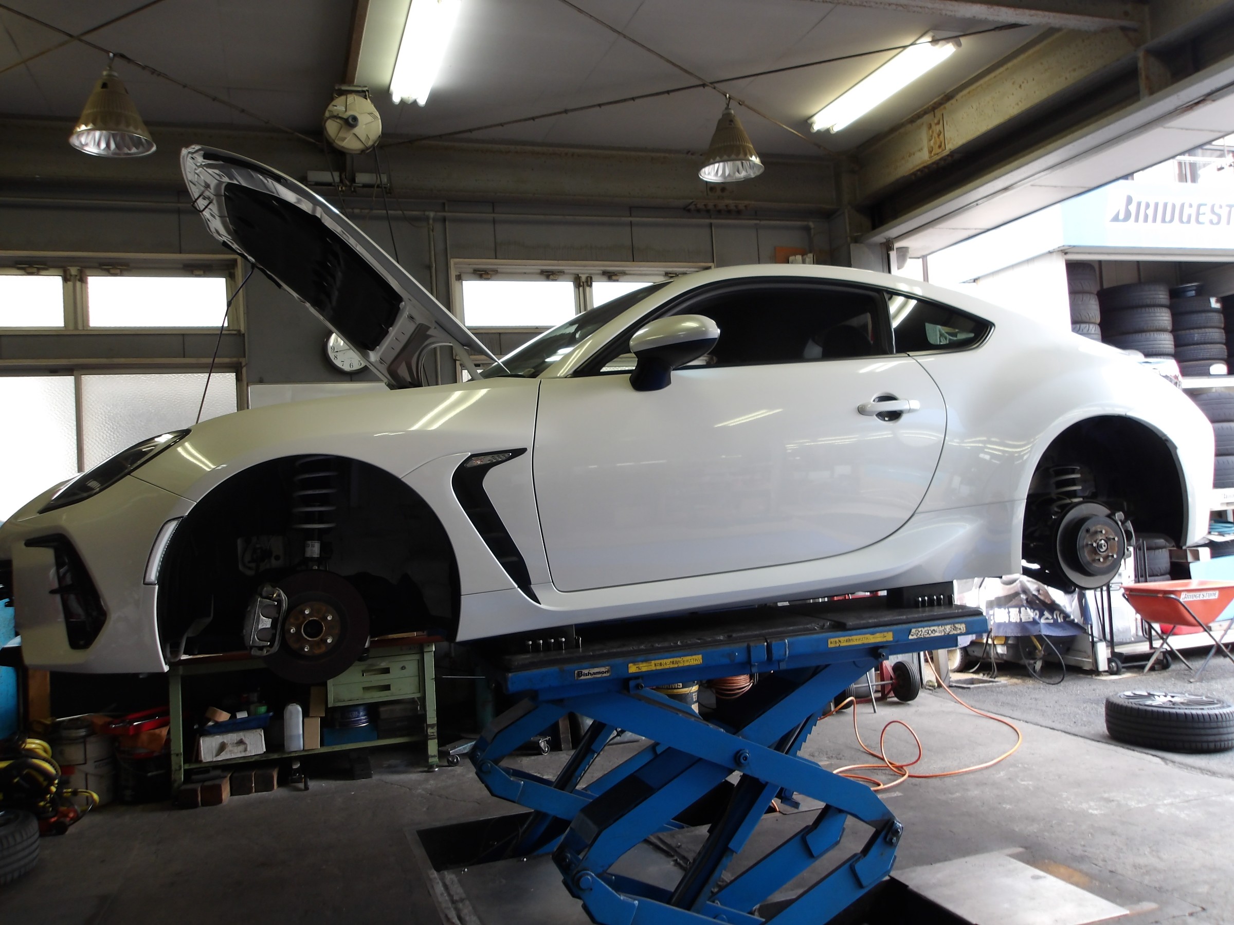 BRZ（ZD8）ウィンマックス製スポーツブレーキパッド「ST1」装着