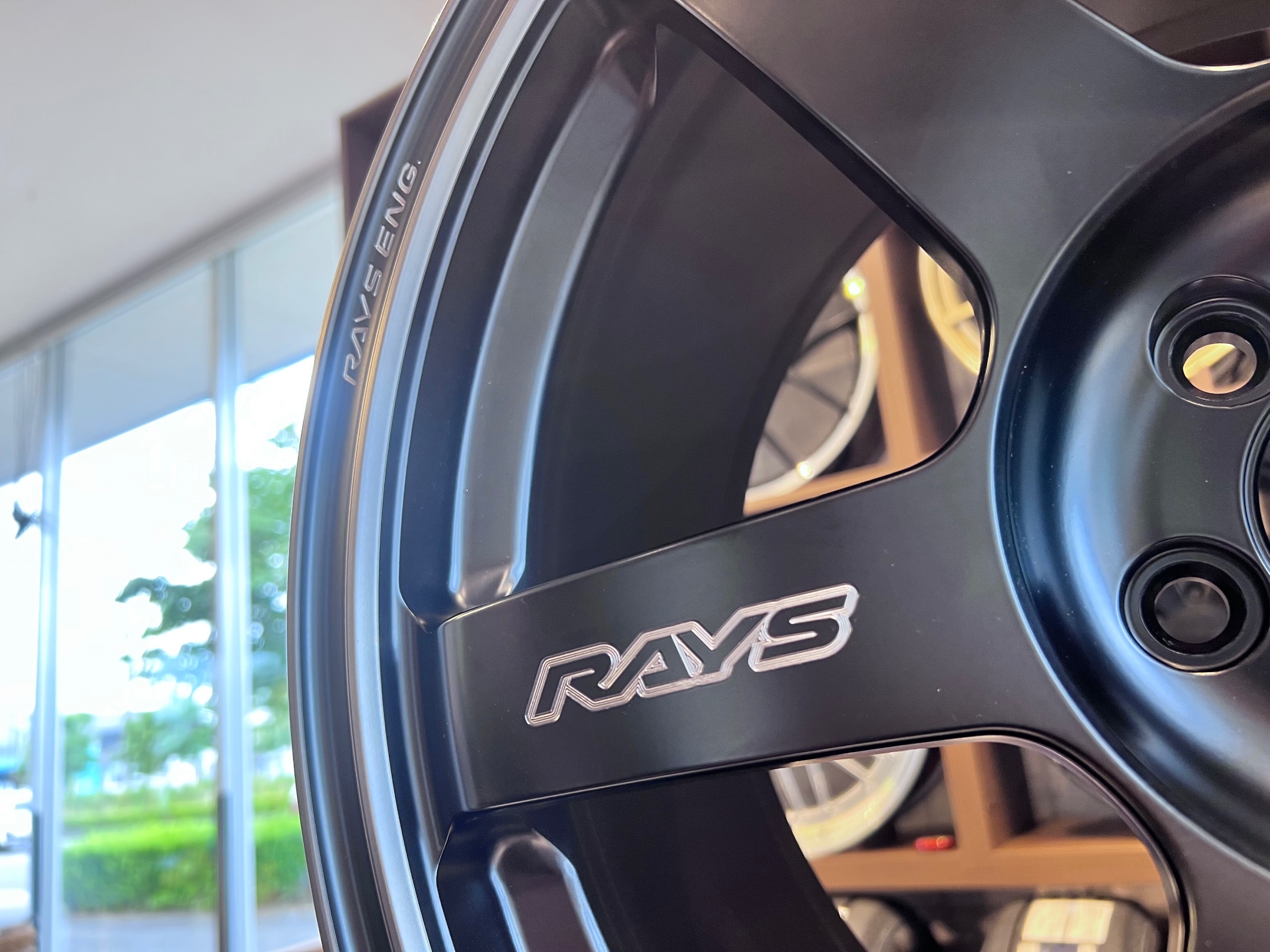 黒影 BLACK SHADOW LIMITED ” なRAYS VOLK RACING TE37SAGA S