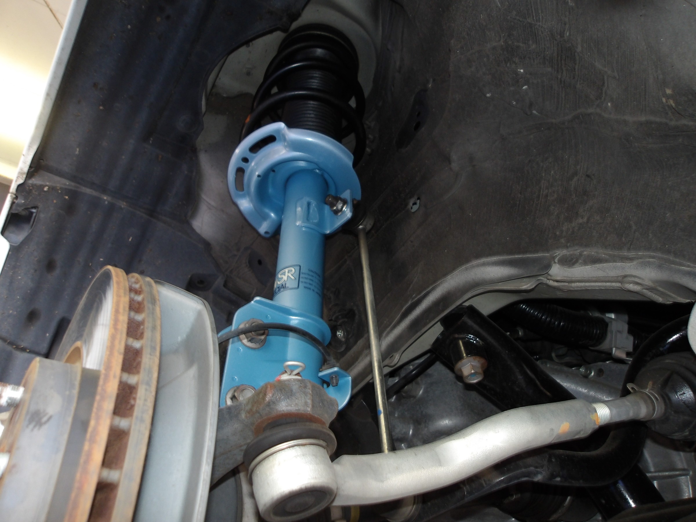 スイフトスポーツ（ZC32S）KYB製ショックアブソーバー「ニューSR