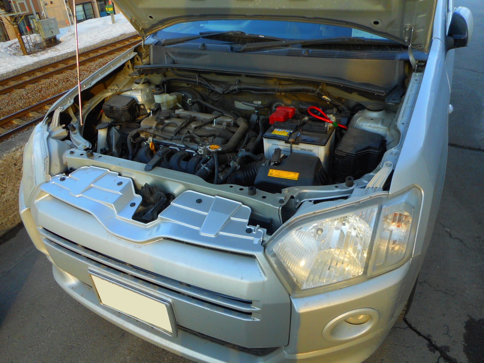 トヨタ車にはrecs トヨタ サクシード メンテナンス オイル バッテリー他 メンテナンス オイル バッテリー他 エンジンオイル交換 Pit作業レポート Cockpit Age3 コクピットエイジ 車のカスタマイズにかかわるスタッフより