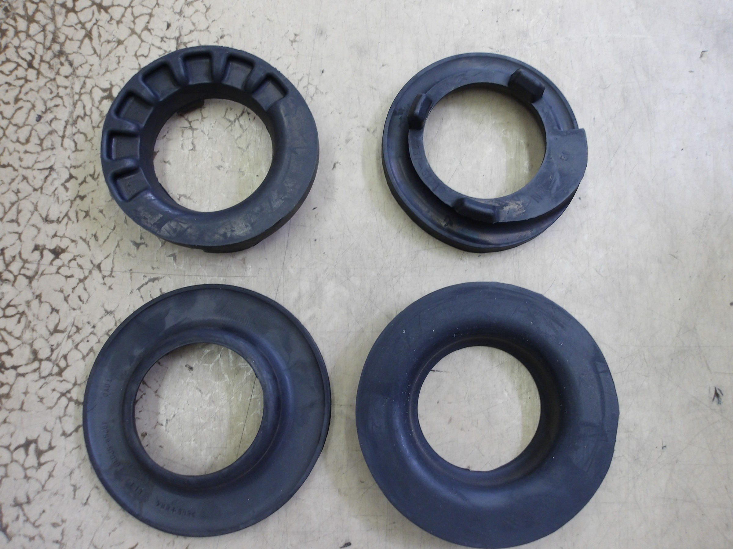 アクア（NHP10）タナベ製ローダウンスプリング「SUSTEC：NF210」装着