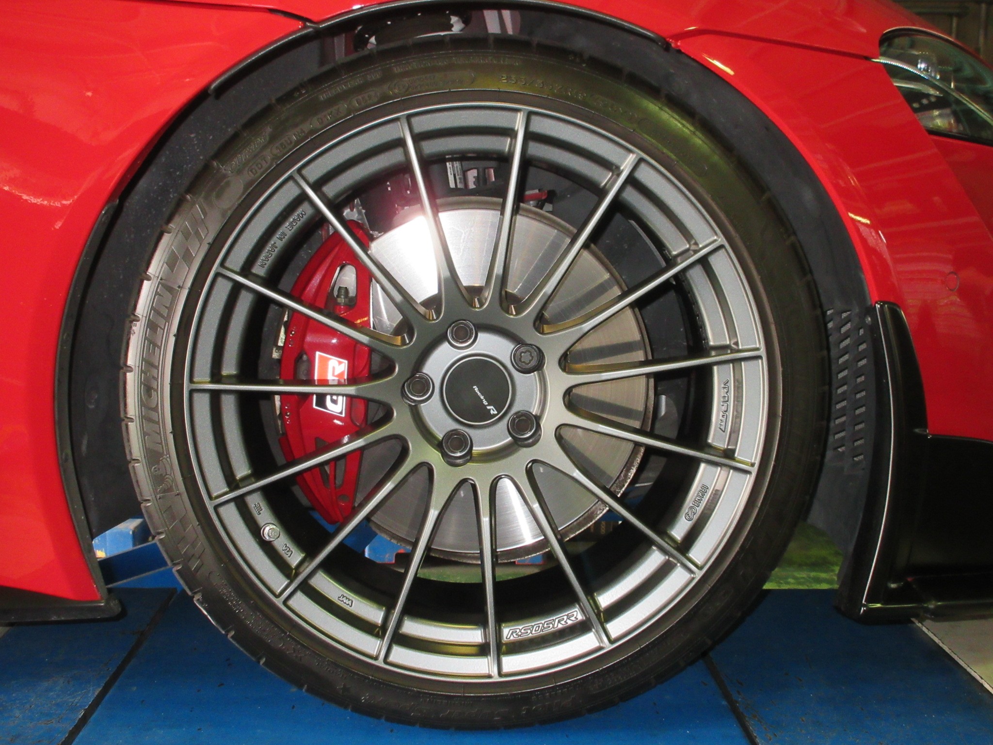 GRスープラ用　RS05RR  エンケイ　超美品1本のみ RS05RR｜製品｜ENKEI WHEELS