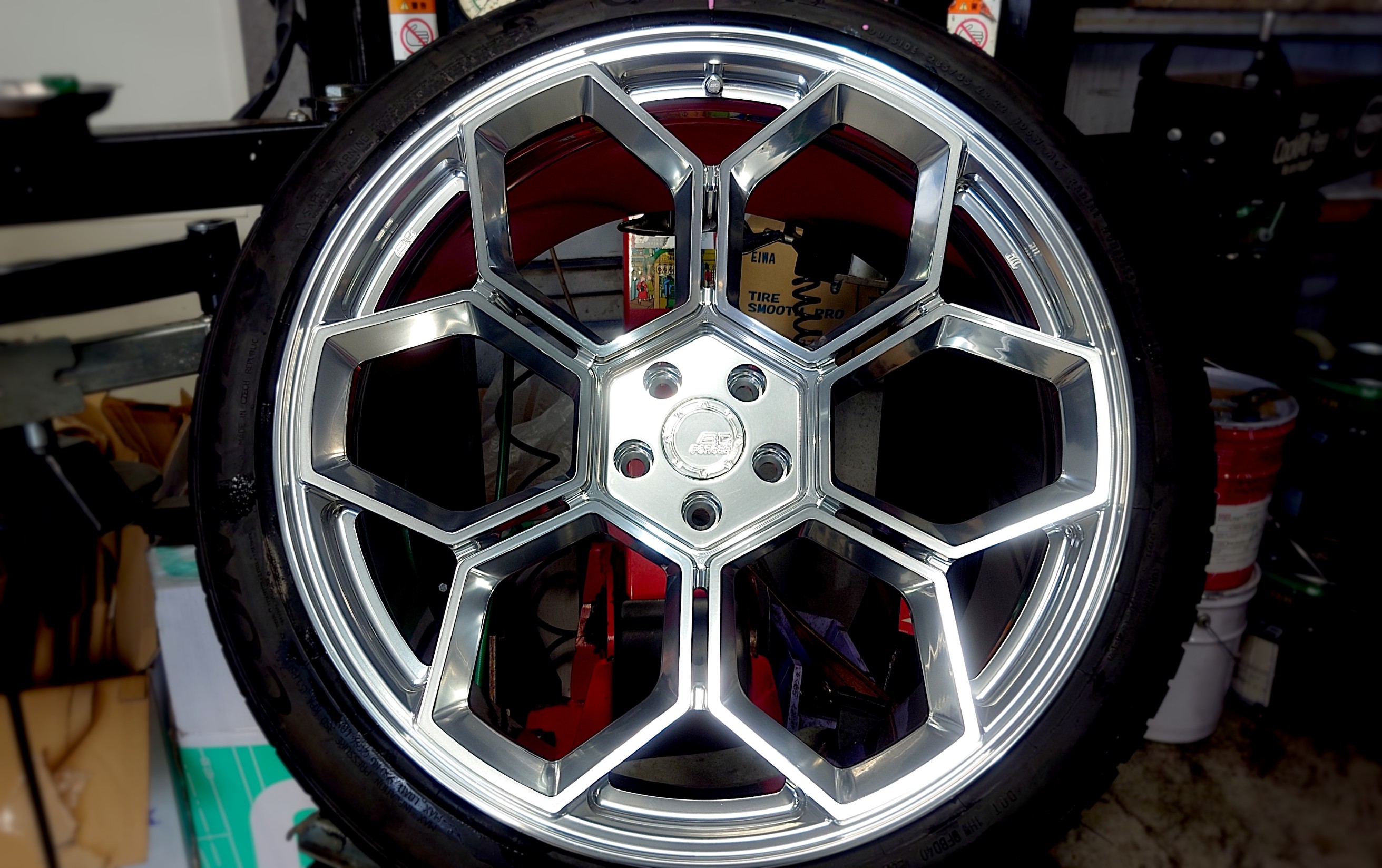 BC FORGED（ビーシーフォージド）「EH361」BRIGHT CLEAR の装着
