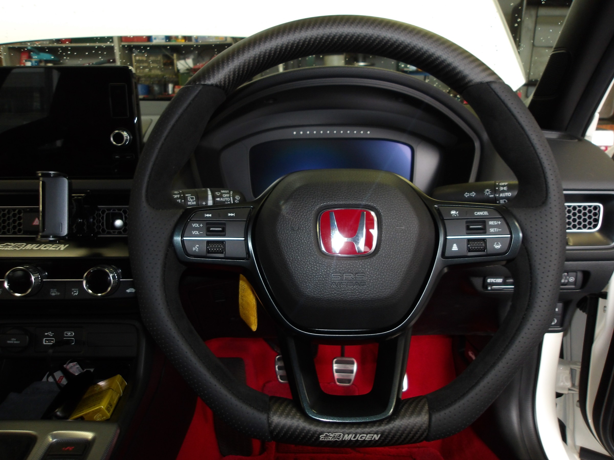 シビック タイプR（FL5）無限製スポーツステアリング装着（持込み