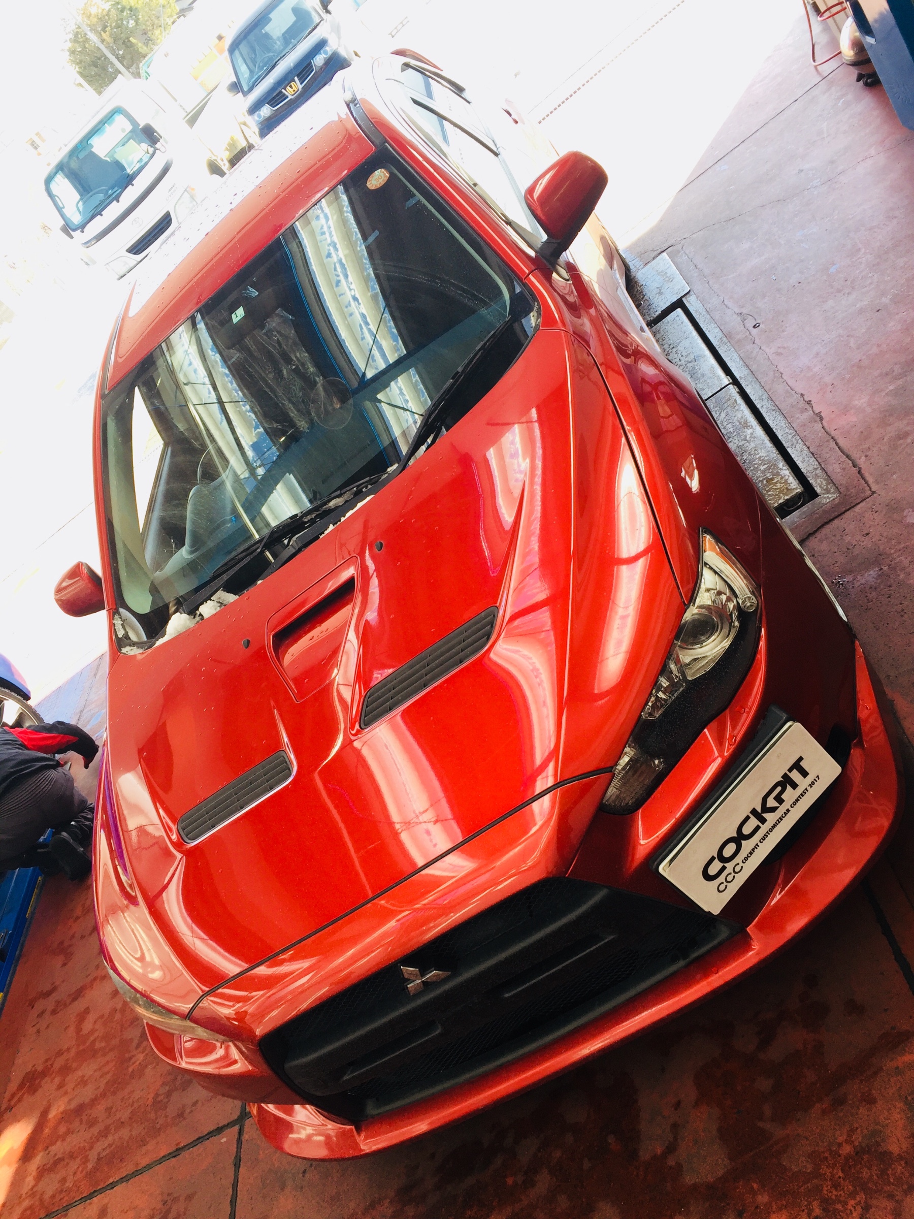 スポーツカーの車高調整 TEIn TflexZ 三菱