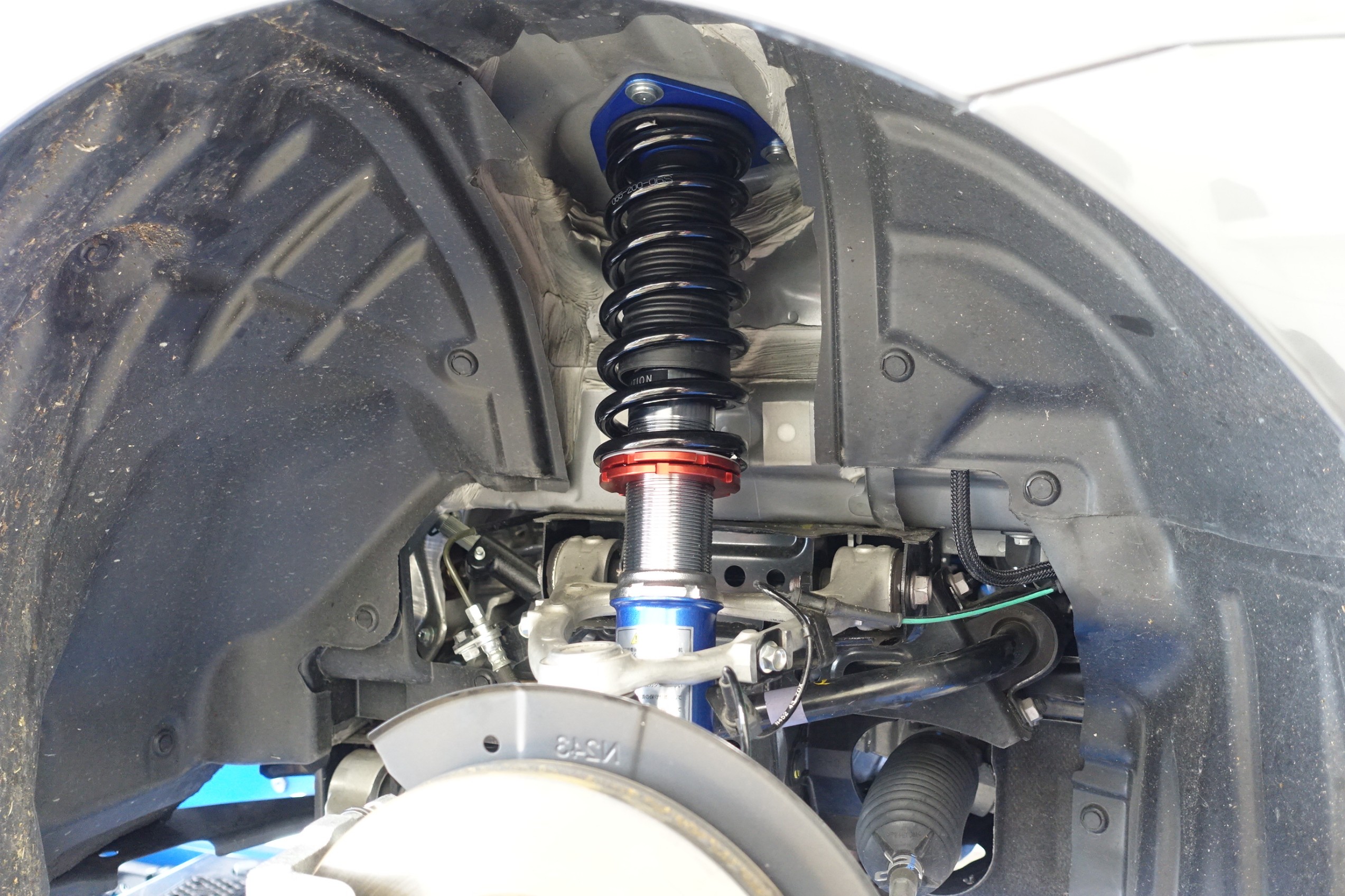 当店一番人気の車高調はNDロードスターでも一番人気！マツダ