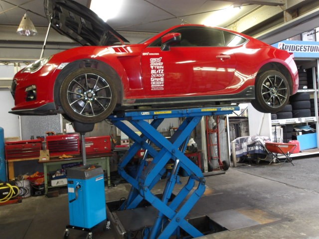 BRZ（ZC6）エンジンオイル＆ミッションオイル＆リヤデフオイル交換