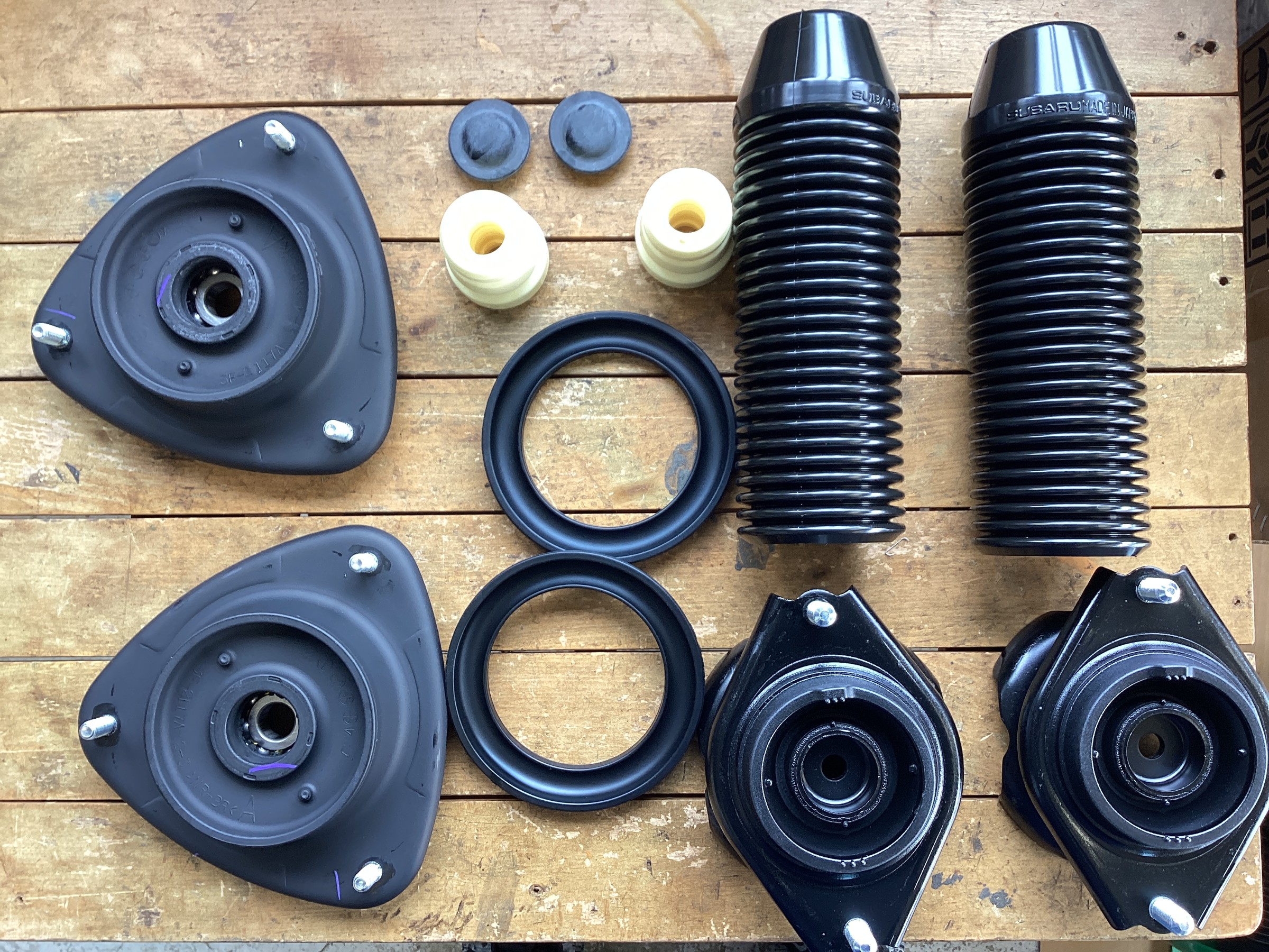 レヴォーグGTS VM4 ショックアブソーバー交換します！ | スバル