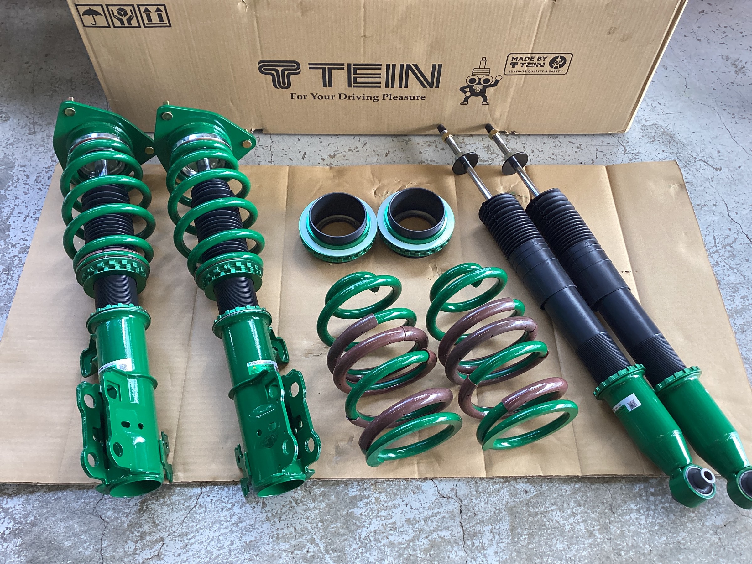 ノア ノア型式：DBA-ZRR85W（トヨタ）のクルマカタログ｜中古車の