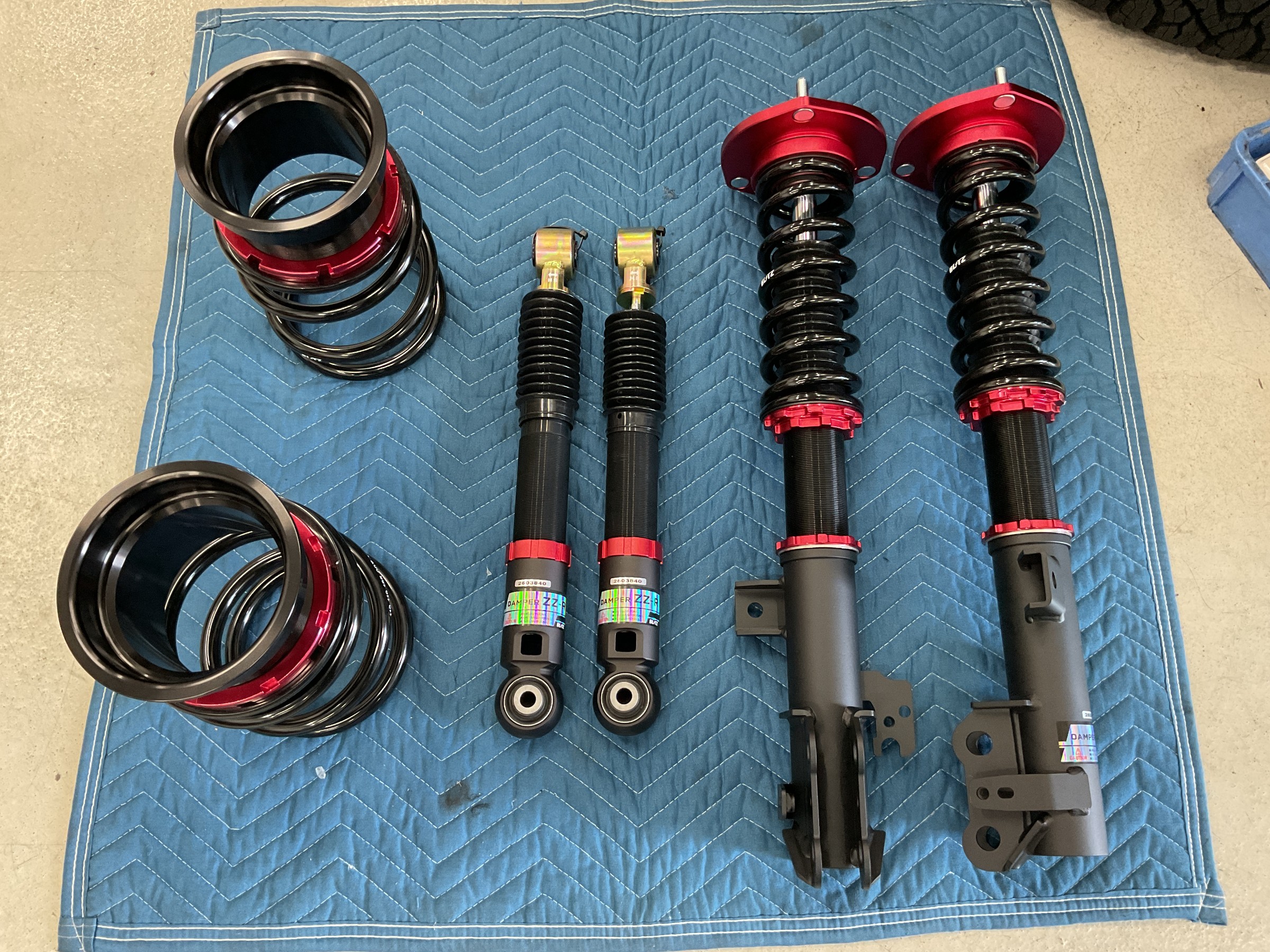LEXUS RXへ BLITZ DAMPER ZZ-R 車高調をお取り付け | 取り付け