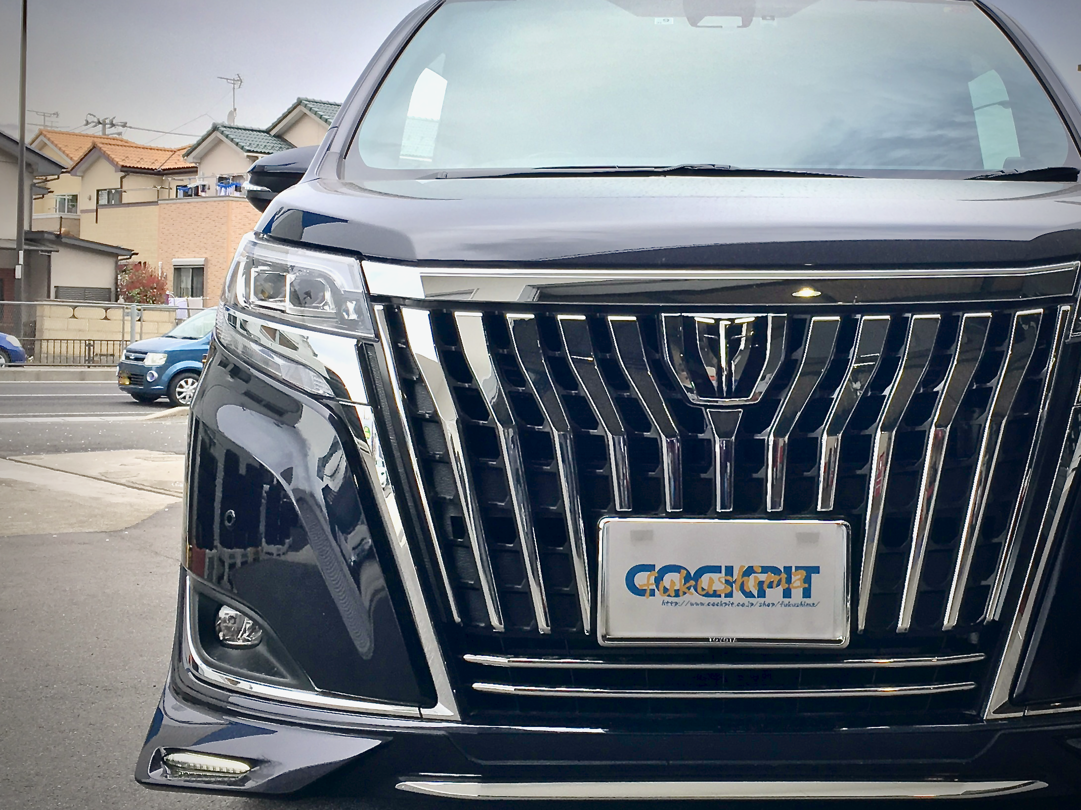 ZRR85 TOYOTA Esquire ✖ VERSUS STRATAGIA Lucianna ✖ WIDE