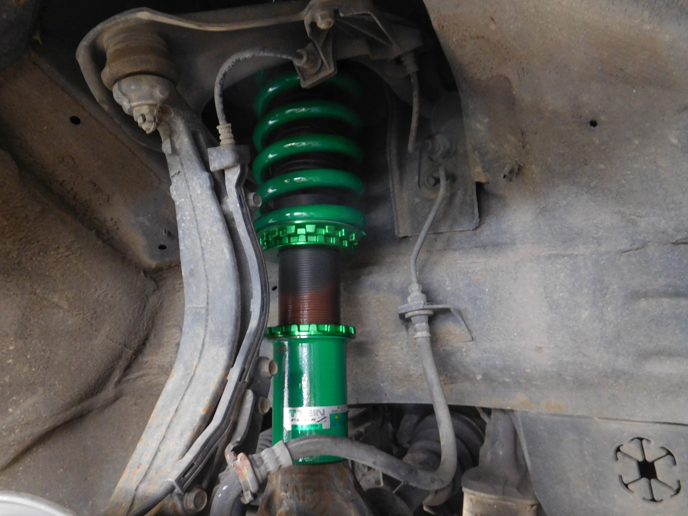 TEIN（テイン）FLEX Z 取付と4輪アライメント調整作業 ／ ホンダ