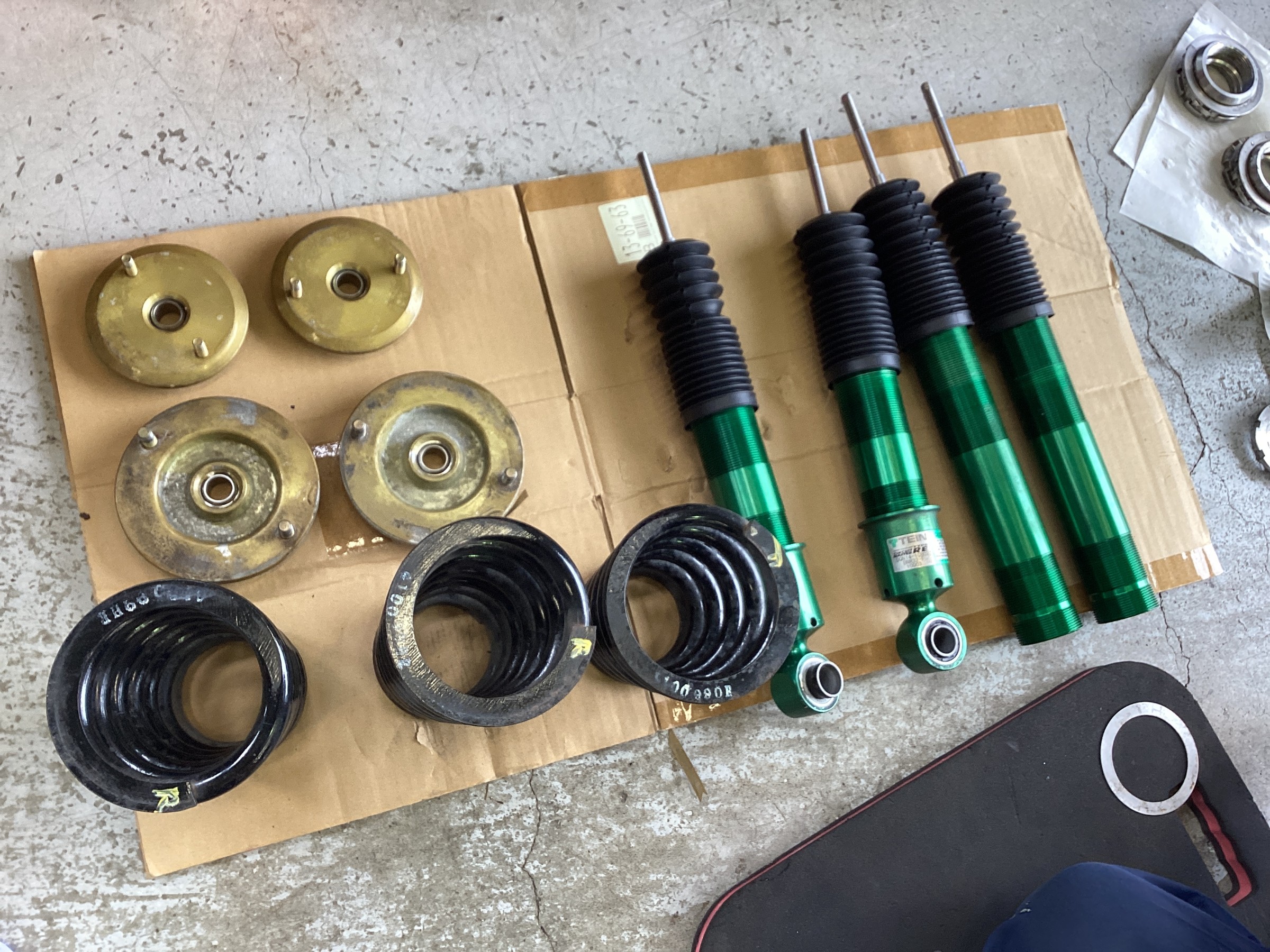 s*2様 オーバーサスペンション TEIN車高調オーバーホール！ | 日産 スカイラインGT-R 足まわり