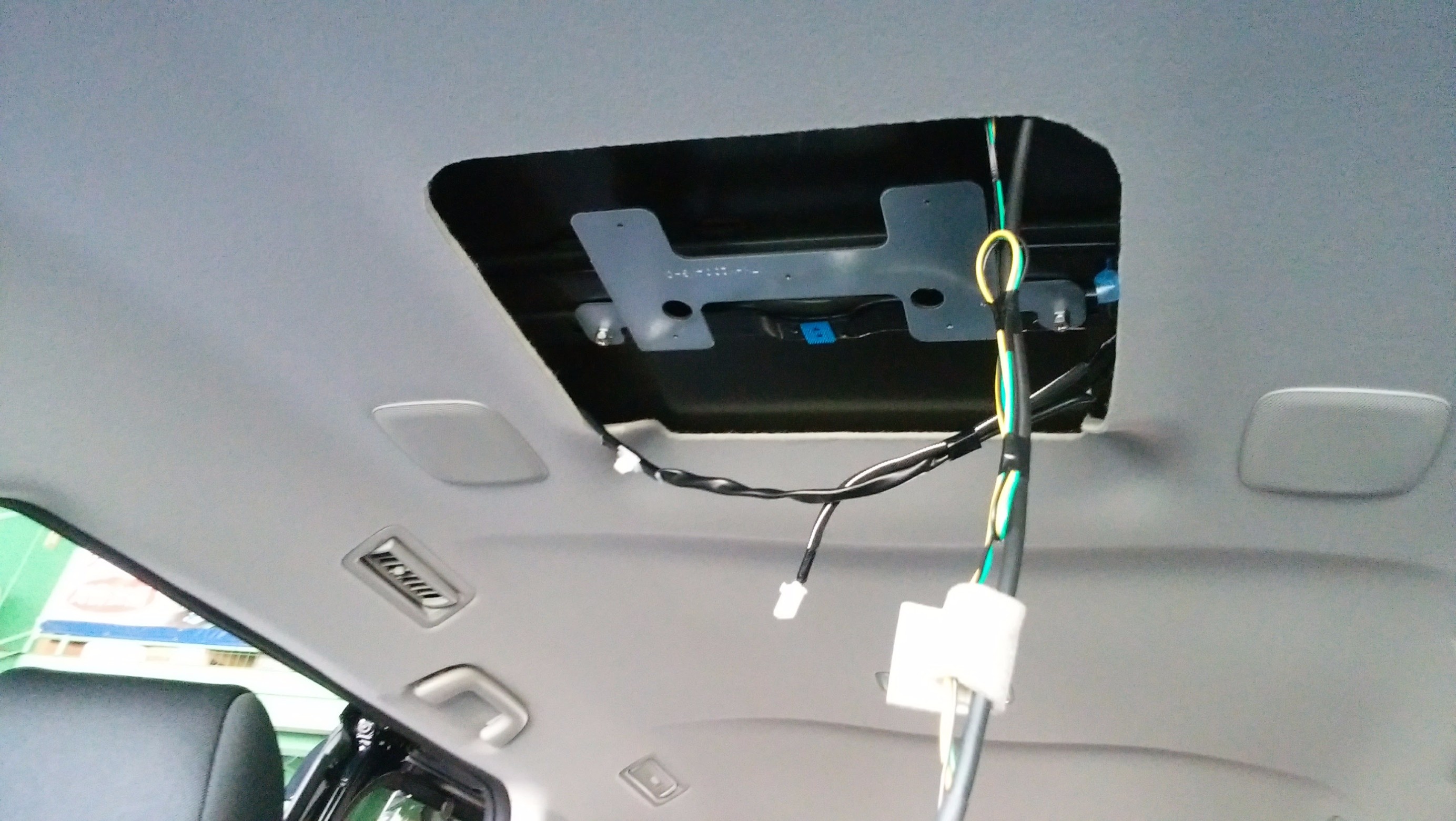 Alpine 9インチナビ他 Voxy Zwr80w トヨタ ヴォクシー Av カーナビ ドライブレコーダー Etc スタッフ日記 コクピット 魚津 車のカスタマイズにかかわるスタッフより