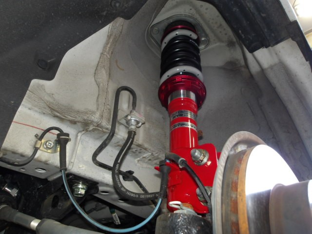 エブリイワゴン（DA17W）タナベ製車高調「サステック プロ CR」装着