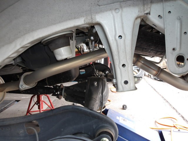 エブリイワゴン（DA17W）タナベ製車高調「サステック プロ CR」装着