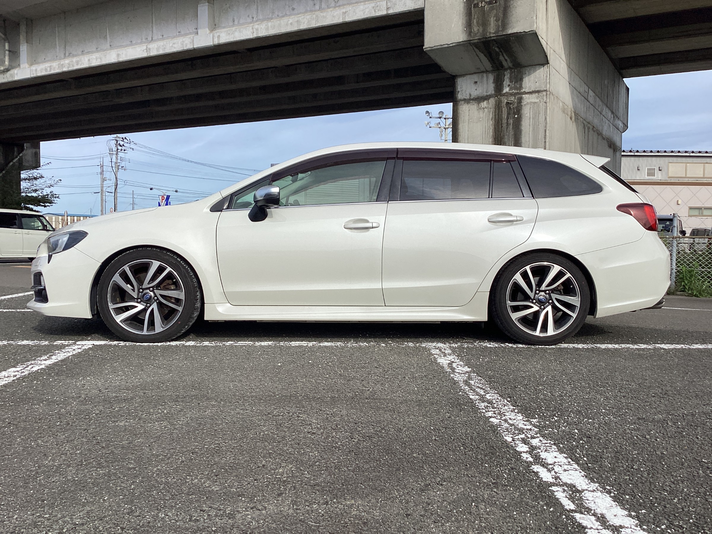 スバル レヴォーグ 　VAG/VM4/VMG　XYZ SUPERSPORT車高調 tein-vsc76c1ss3.jpg?fitin=357:357