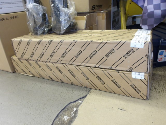 セルシオ（UCF30）純正ショックアブソーバー交換＆アライメント作業