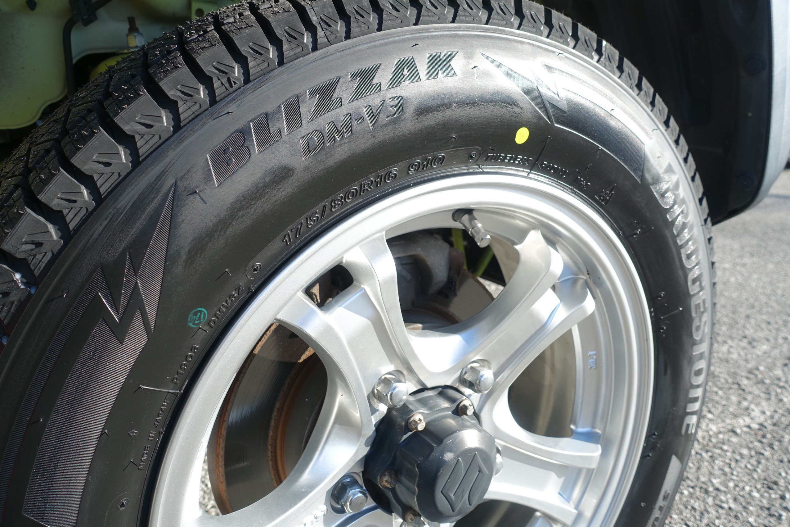 スズキ ジムニー（JB64W）& BLIZZAK DM-V3（ブリザック ディーエム