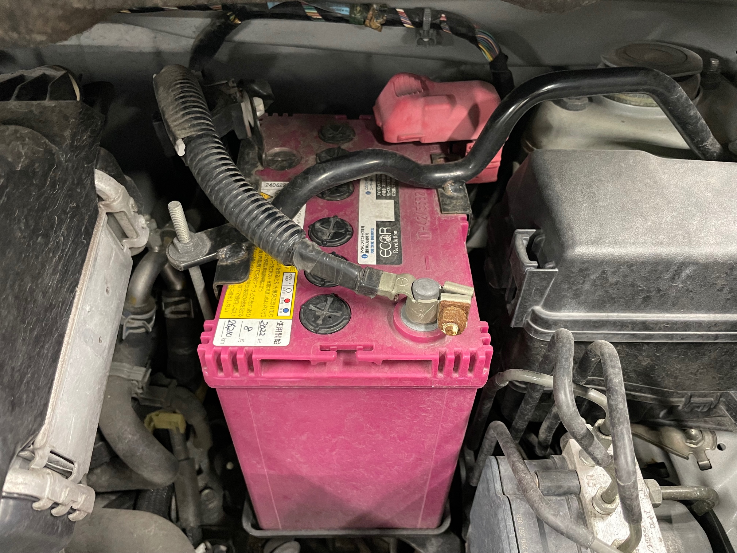 スタイルコクピットズーム　ダイハツ タントカスタム LA600S　バッテリー交換