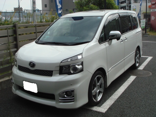 ZRR75ヴォクシー クスコ 車高調取付け | カスタマイズ別施工例  