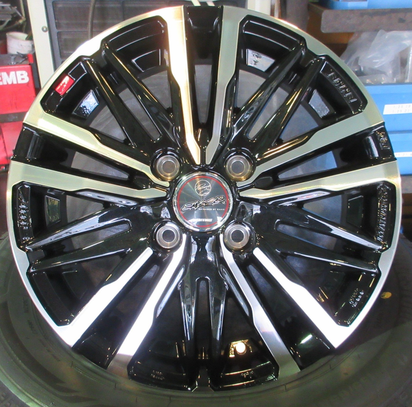 タント スタッドレスタイヤ取り付け | ダイハツ タントカスタム タイヤ