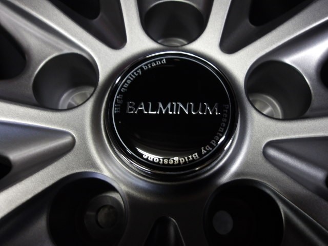 RAV4（MXAA54）ブリヂストンタイヤアルミホイール「バルミナDS-M