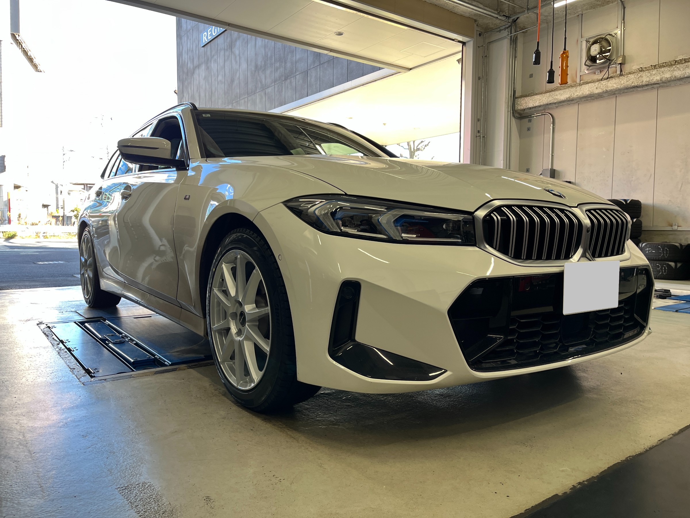 BMW 3シリーズツーリング G21 スタッドレスタイヤホイールセット取付