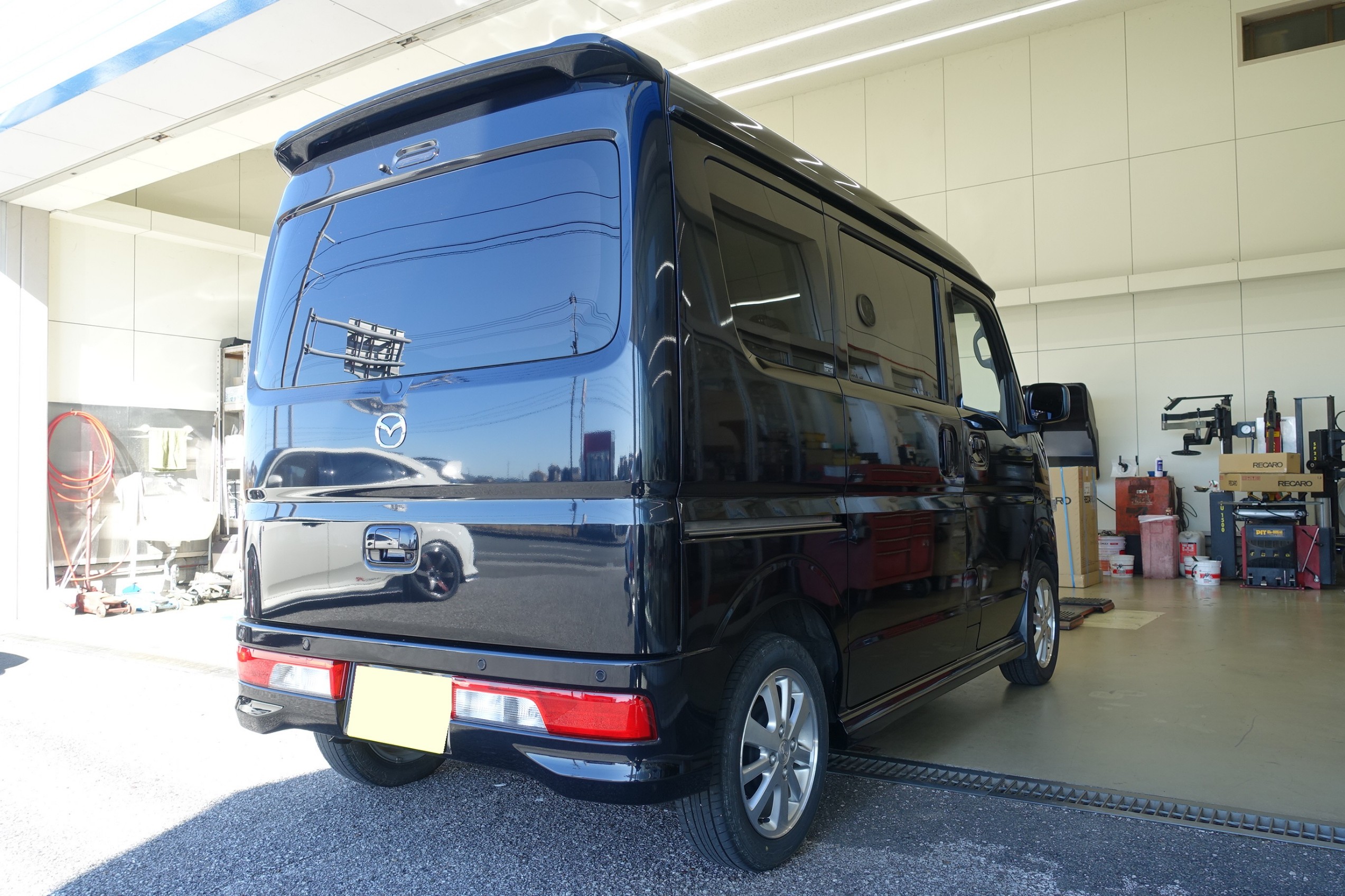 たった4mmの微調整でレカロシートのフィッティングが大きく変わりまし