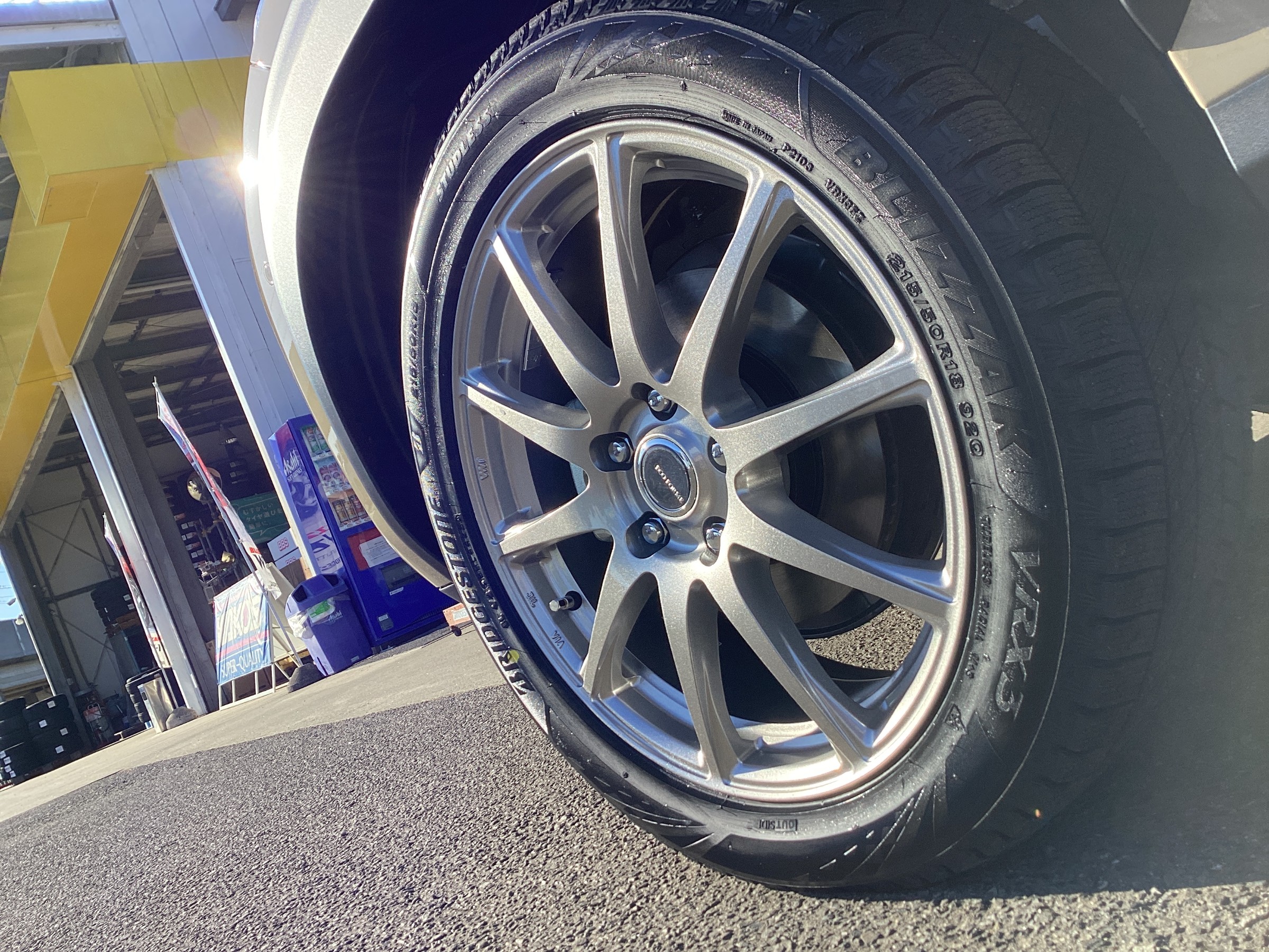 コードネーム黄昏スタッドレスタイヤ ③ コードネーム黄昏様専用スタッドレスタイヤ ③ スパイファミリー