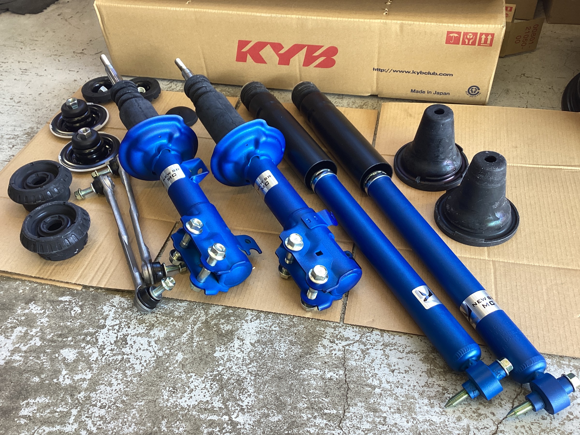 N-VAN JJ2 ショックアブソーバー交換します！ | ホンダ N-VAN 足まわり