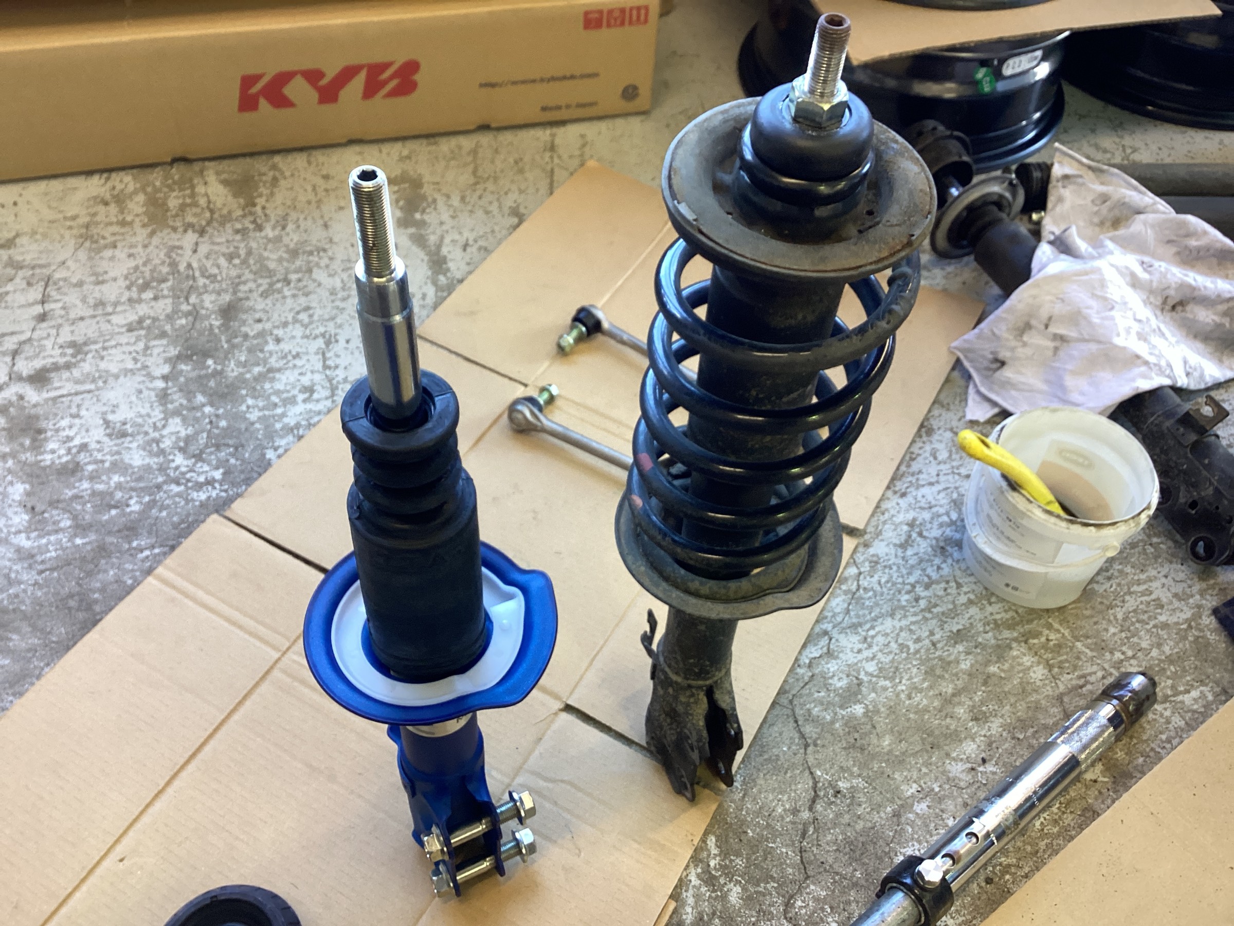 N-VAN JJ2 ショックアブソーバー交換します！ | ホンダ N-VAN 足まわり