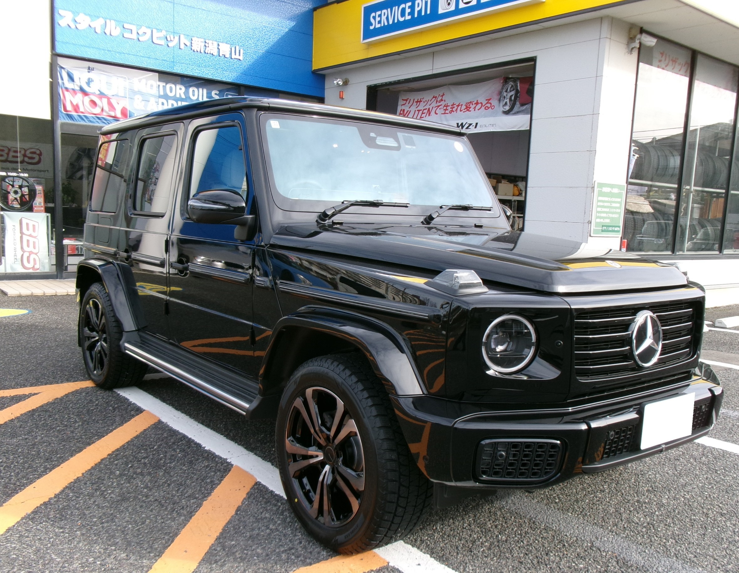 ベンツGクラス★W463A★スタッドレスタイヤ★ヤナセ純正4本セット★送料込み ベンツGクラス☆W463A☆スタッドレスタイヤ☆ヤナセ純正4本セット