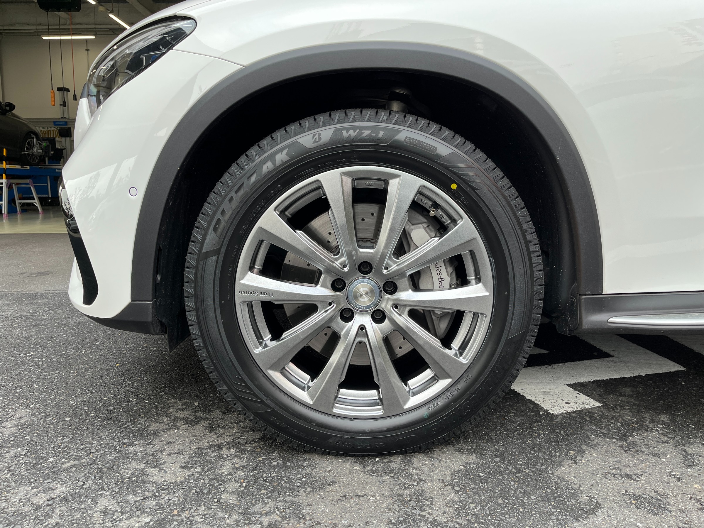 Mercedes-Benz GLC X254 スタッドレスタイヤホイールセット取付