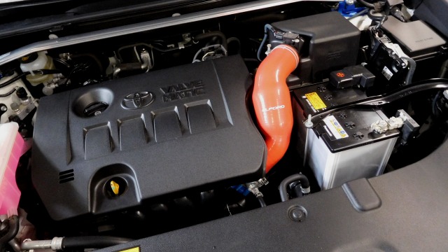 トヨタ Zsu65w ハリアー のバッテリー交換作業 Panasonic Caos アイドリングストップ車用 トヨタ ハリアー メンテナンス オイル バッテリー他 Hid Led その他電装系 電装系関連パーツ取付 Feel Book スタイルコクピット フィール 車のカスタマイズに