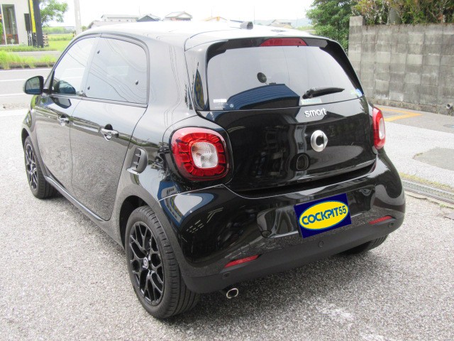 初入庫！smart for fourのエンジンオイルを交換しました | 店長アサコのブログ | コクピット 55 |  車のカスタマイズにかかわるスタッフより