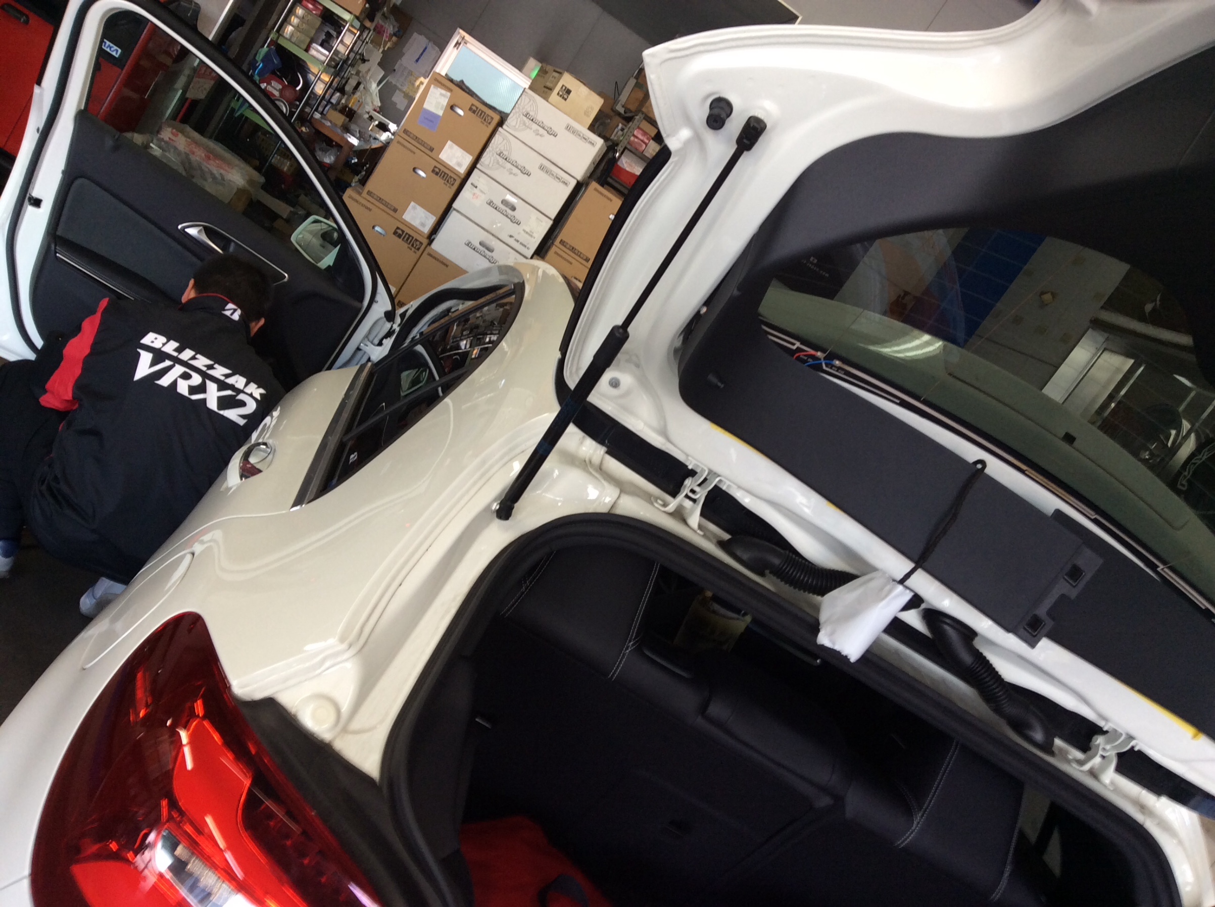 Carrozzeria Nd Dvr30 リアカメラ Aクラス に装着 メルセデス ベンツ Aクラス Av カーナビ ドライブレコーダー Etc Av カーナビ ドライブレコーダー Etc ナビゲーション取付 スタッフ日記 コクピット モリオカ 車のカスタマイズにかかわる