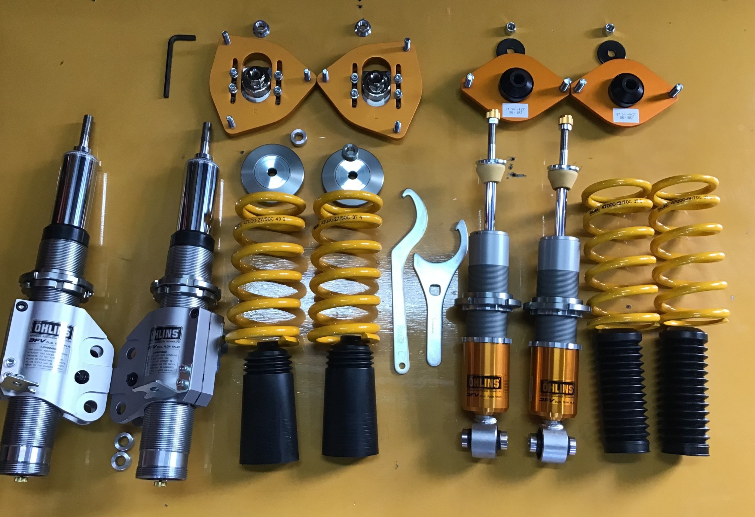 86（ZN6）① オーリンズDFV ＋ レカロ PRO RACER RMS 2700G ＋ クスコ4