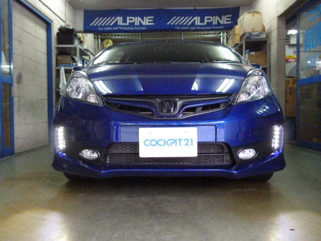 Fit Rs Fog Hid デイライト マフラー 取付 テクニカルショーケース コクピット 21大阪 お店の得意技紹介