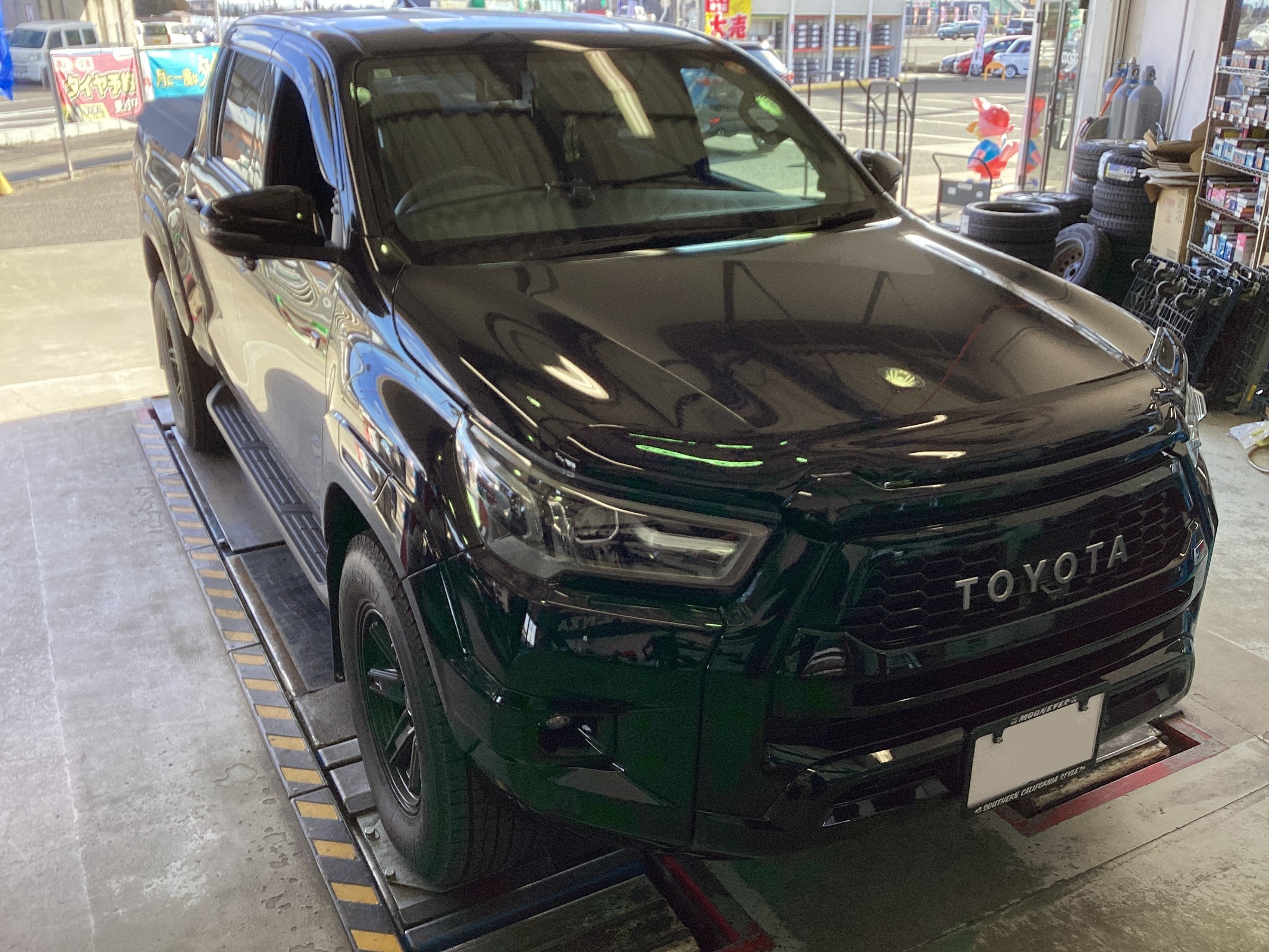 HILUX GR SPORT GUN125 リフトアップスプリング取り付けます