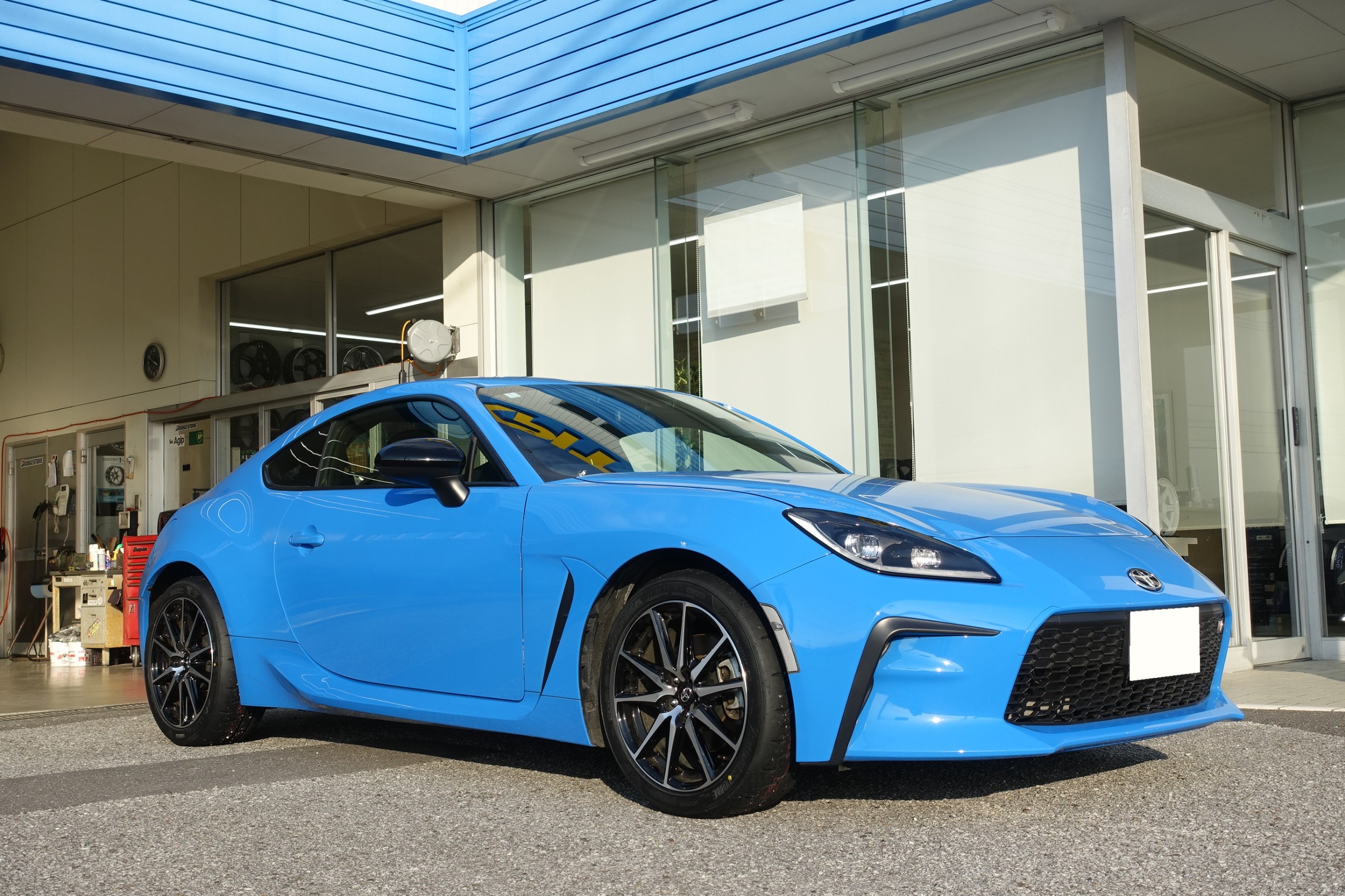 楽しすぎて思わず“ニンマリ”するタイヤが本日から発売開始！「POTENZA