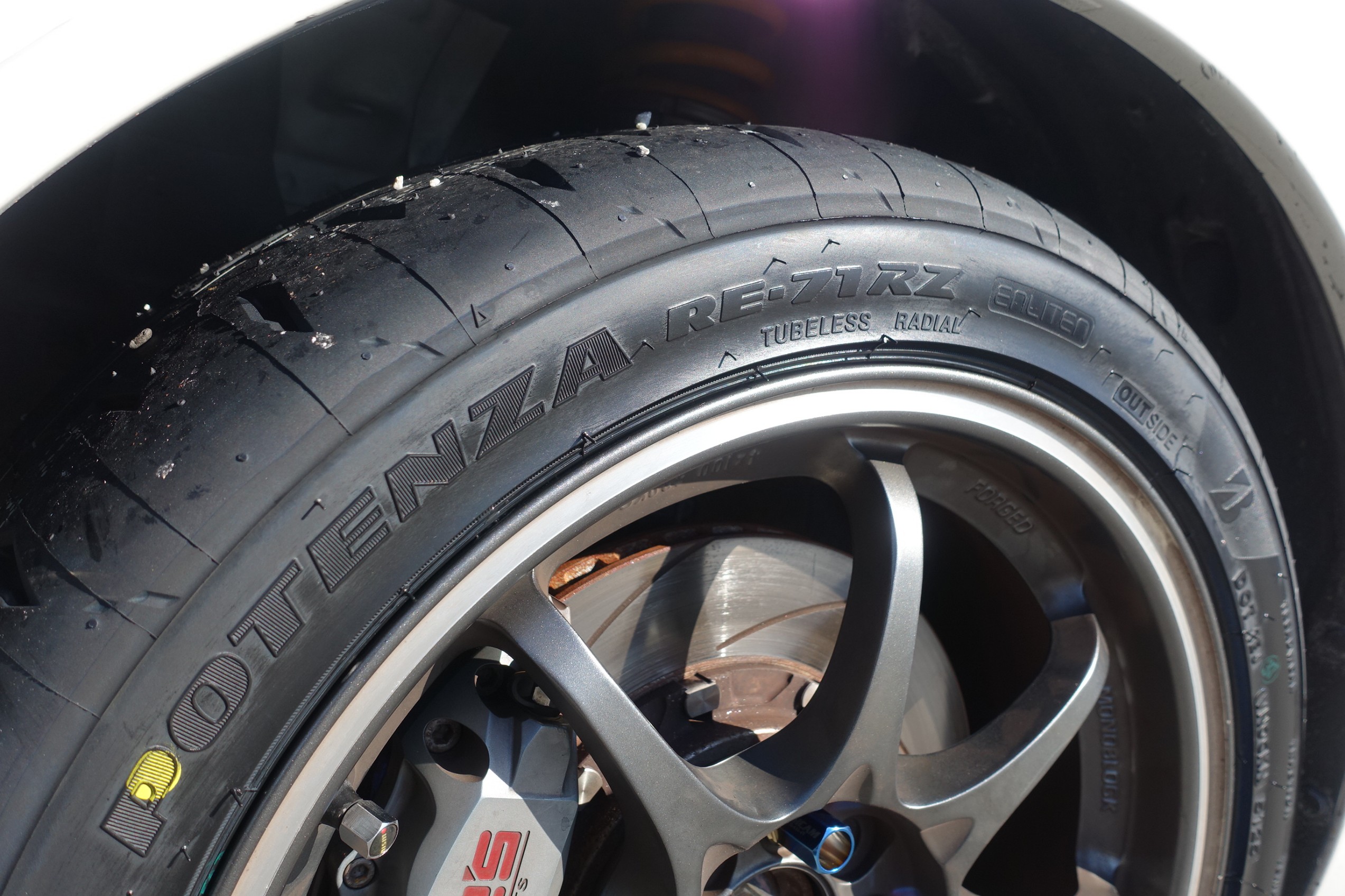 楽しすぎて思わず“ニンマリ”するタイヤが本日から発売開始！「POTENZA