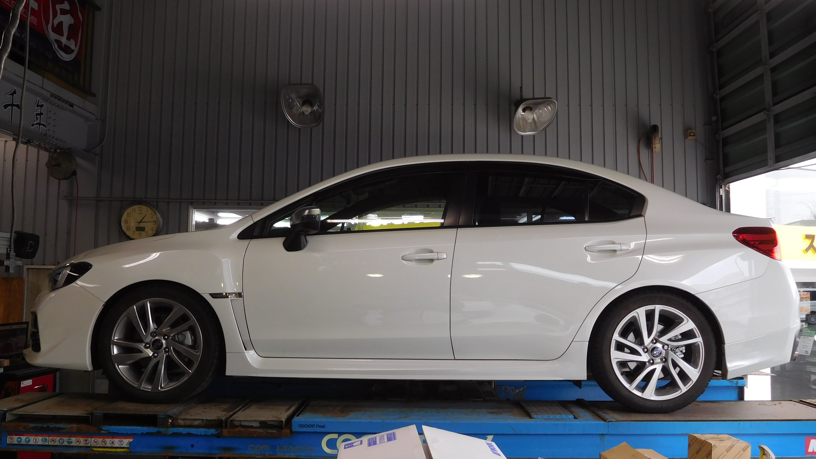スバル VAG WRX S4 のスプリング交換作業 ／ PROVA（プローバ
